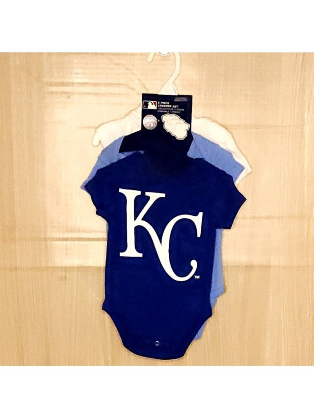 MLB Infant Kansas City Royals 3 Piece Creeper Bodysuit Set 0-3 Months